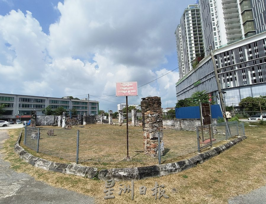 (古城封底主文)《用眼睛去旅游》:圣劳伦斯教堂遗址