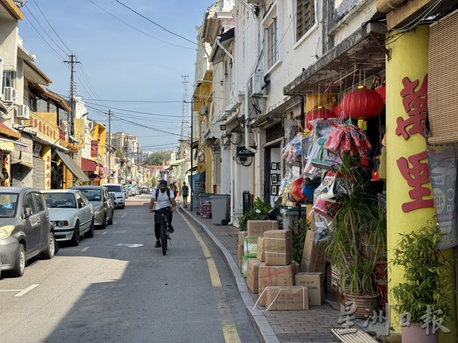 (古城封底主文)《用眼睛去旅游》:观音亭街