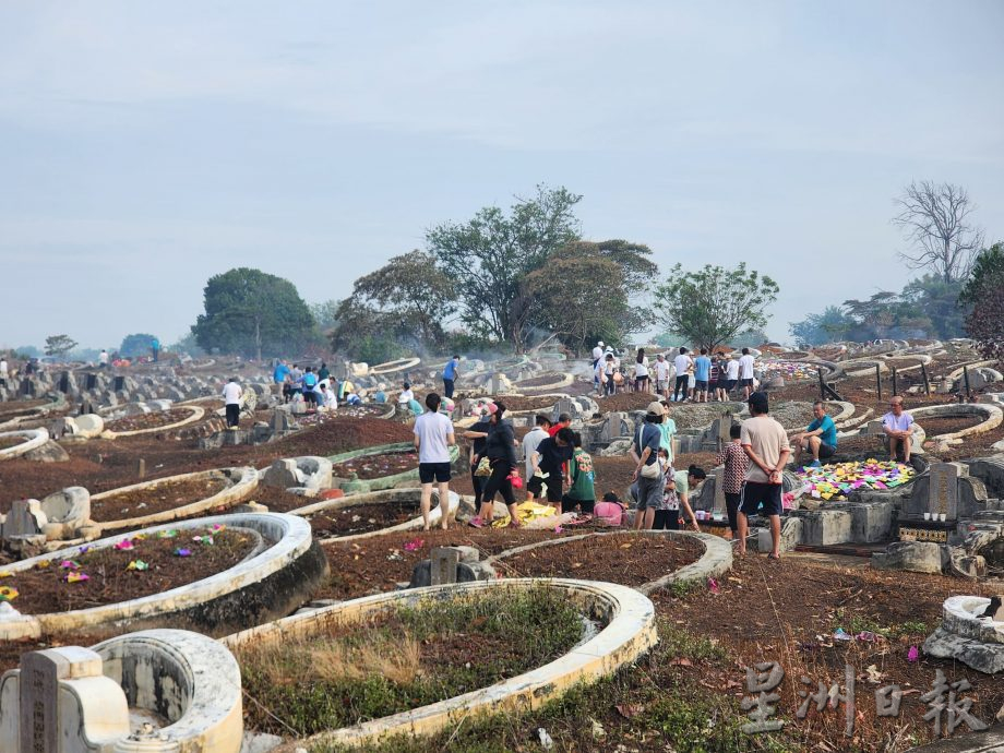 (古城封底主文)清明节扫墓,缅怀祖先也是文化及价值的传承