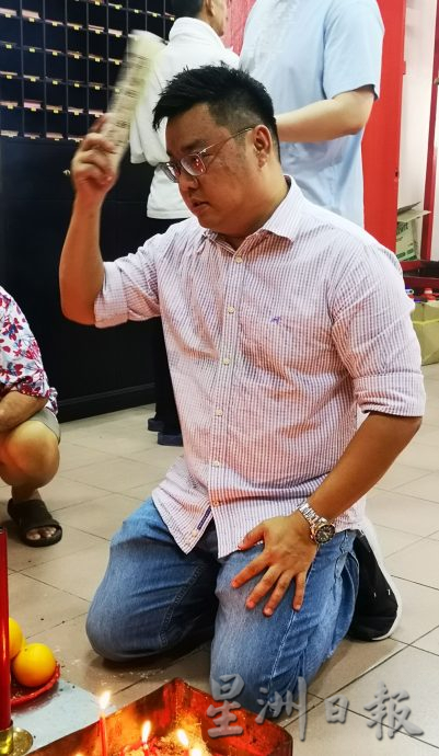 （古城封面主文）惊蛰日、虎爷诞 民众涌往老庙拜虎爷 求避小人 迎贵人