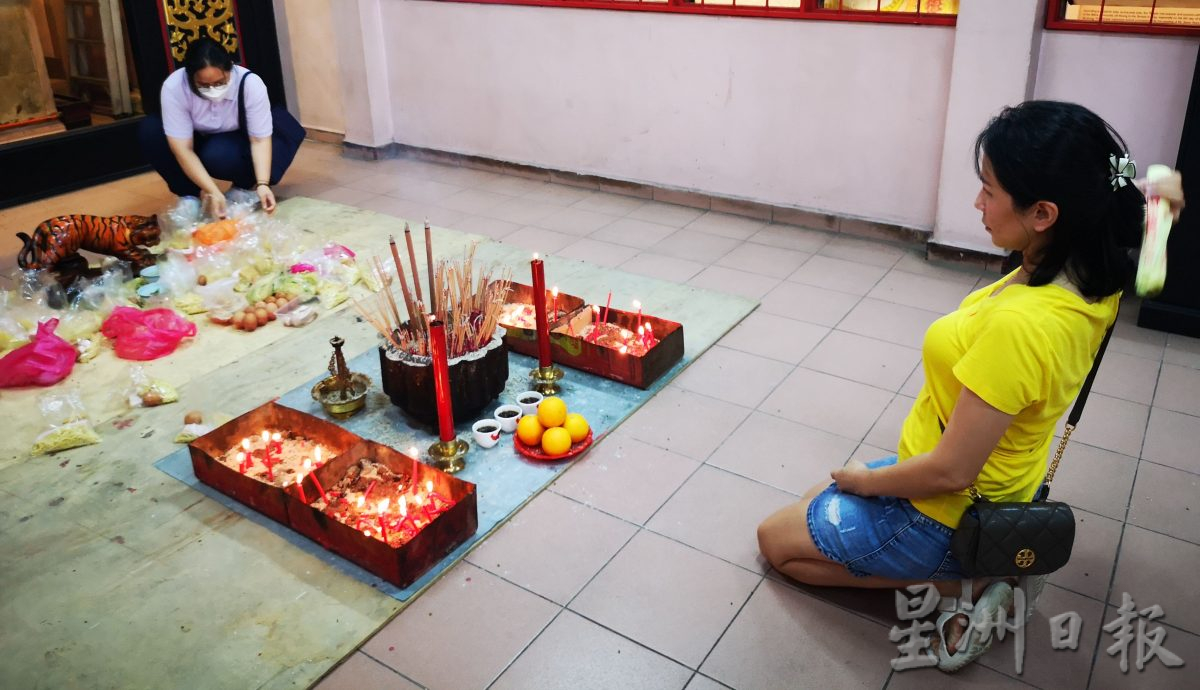 （古城封面主文）惊蛰日、虎爷诞 民众涌往老庙拜虎爷 求避小人 迎贵人