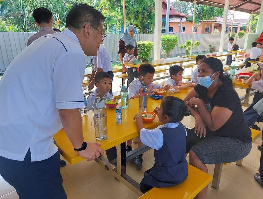 （古城封面主文）新学年开课 友族同胞热爱将孩子送入华小就读