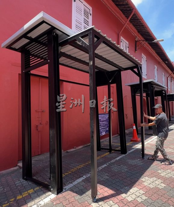 (古城封面主文)红屋小贩黑亭引热议·市议员:提升外观及统一