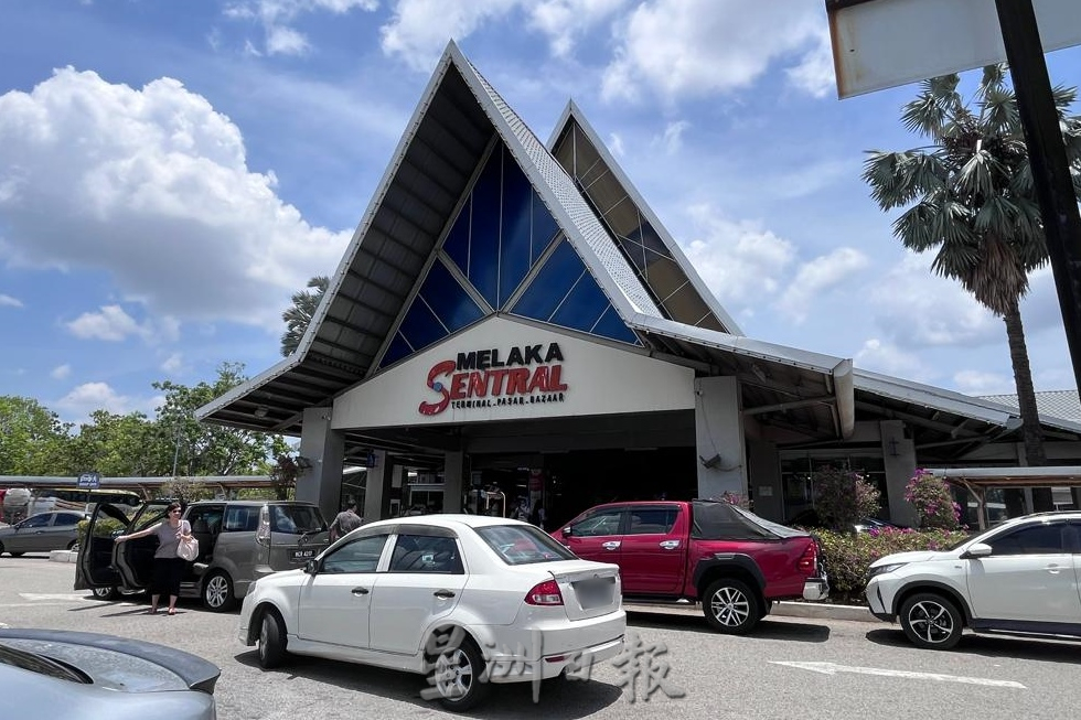 （古城封面副文）开斋节返乡黄金期将至，甲州往东海岸大部分地区车票售罄