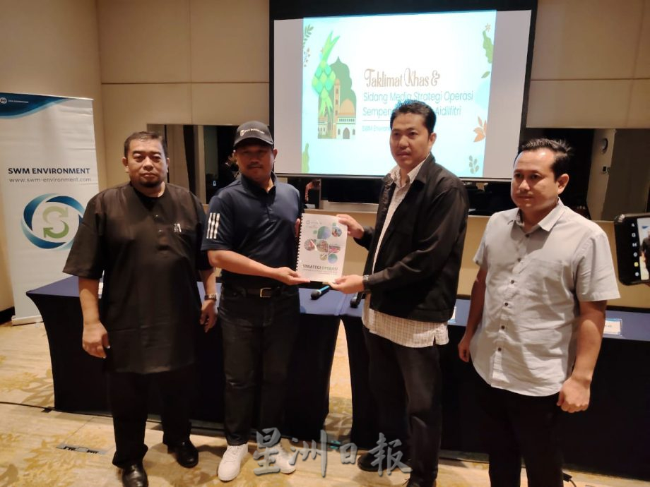 (古城版)南方环保公司专注甲州78垃圾槽热点,确保斋戒月垃圾堆积得以控制