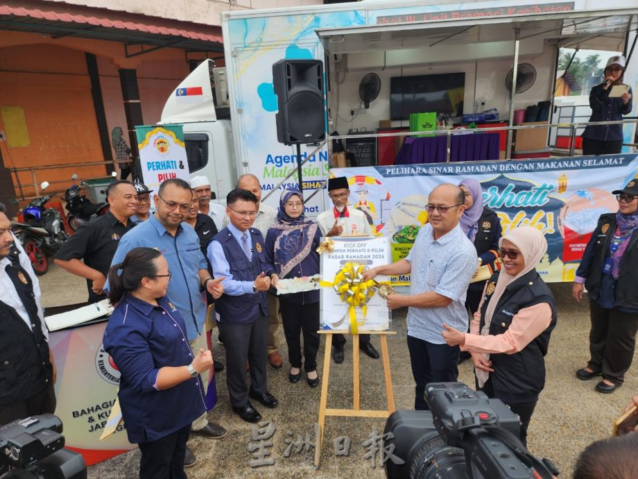 （古城第6版主文) 魏喜森：卫生局斋戒月检查392摊位冰厂酒店，开出12罚单