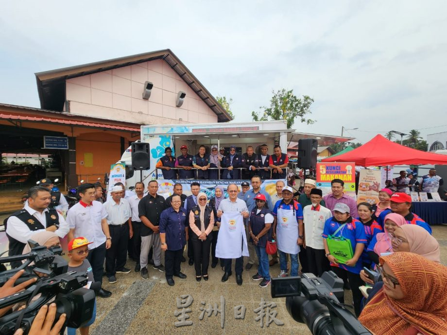 （古城第6版主文) 魏喜森：卫生局斋戒月检查392摊位冰厂酒店，开出12罚单