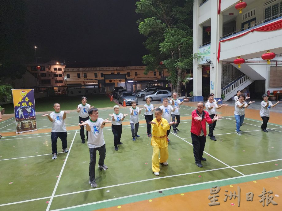 （古城第二版主文）专栏《你动摇了吗》：永春白鹤拳，不同年龄不同练法，强身健体及养身