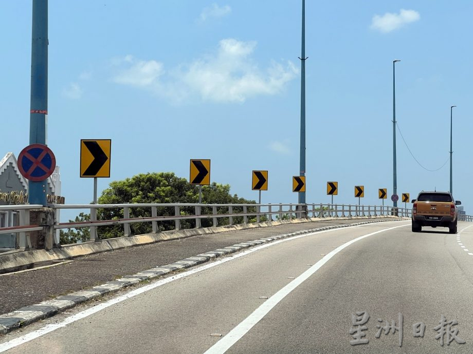 (古城第二版主文)跨海大桥增设大量反光告示牌