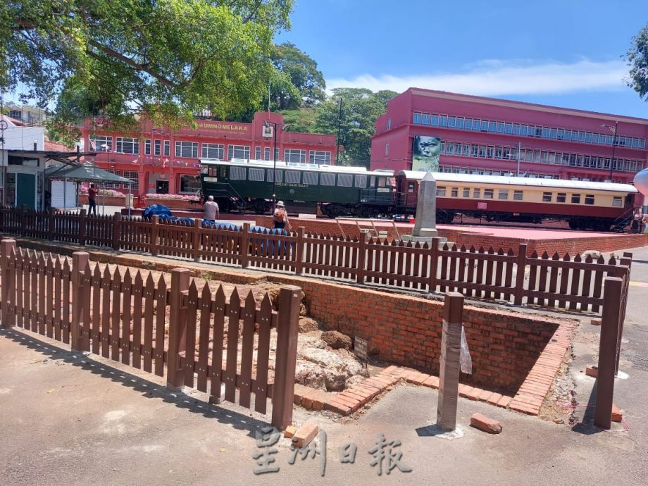 (古城第五版主文)交通博物馆广场平台画上古迹地图,一目了然古迹