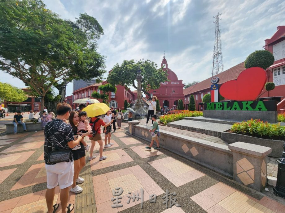 （古城第四版主文）林朝雁：红屋区亭子无法收纳，破坏红屋区原有面貌