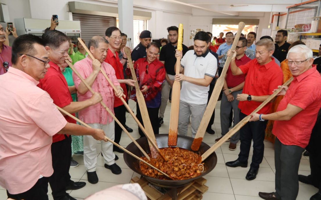 (可头)大都会/雪王储莅临雪兰莪关爱慈善协会活动
