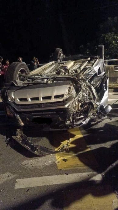 （大北马）3辆轿车连环撞酿酿1死8伤