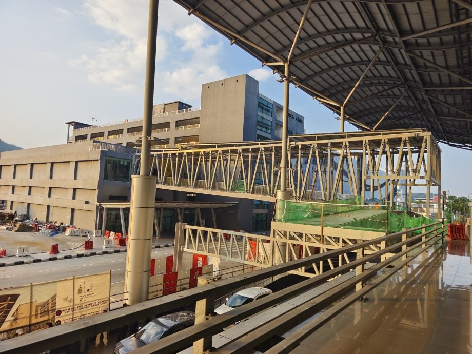 （大北马）槟机场航站楼及多层停车场衔接桥 料下月27日竣工
