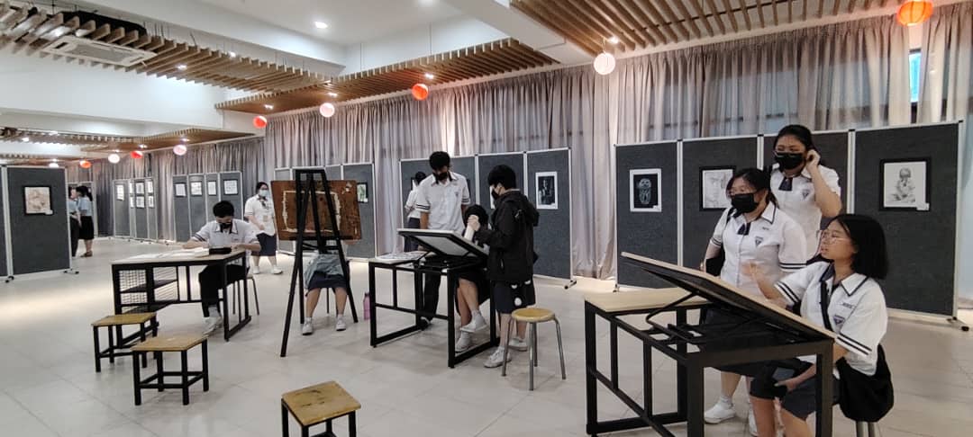 （大都会封底）尊孔独中15层楼综合教学大楼今日举办开幕典礼