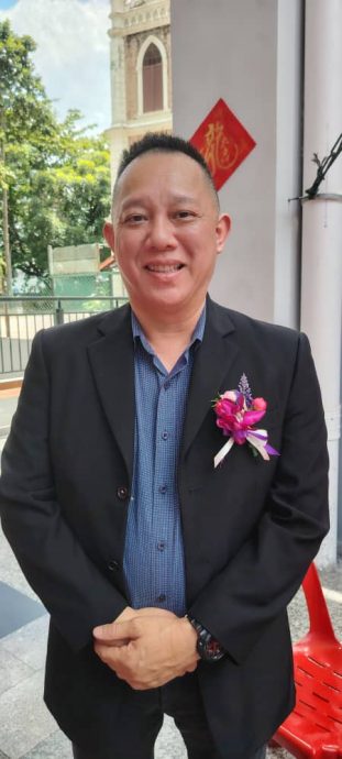 (大都会封底)尊孔独中15层楼综合教学大楼今日举办开幕典礼