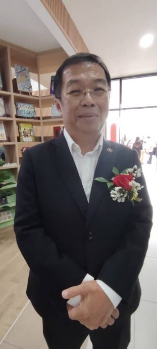 （大都会封底）尊孔独中15层楼综合教学大楼今日举办开幕典礼