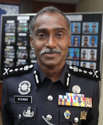 被指关卡开路误导驶入罗里车道索贿,古玛:已调查涉案2交警