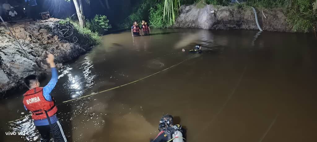 （已签发）柔：8好友油棕园水池嬉水，15岁少年溺毙