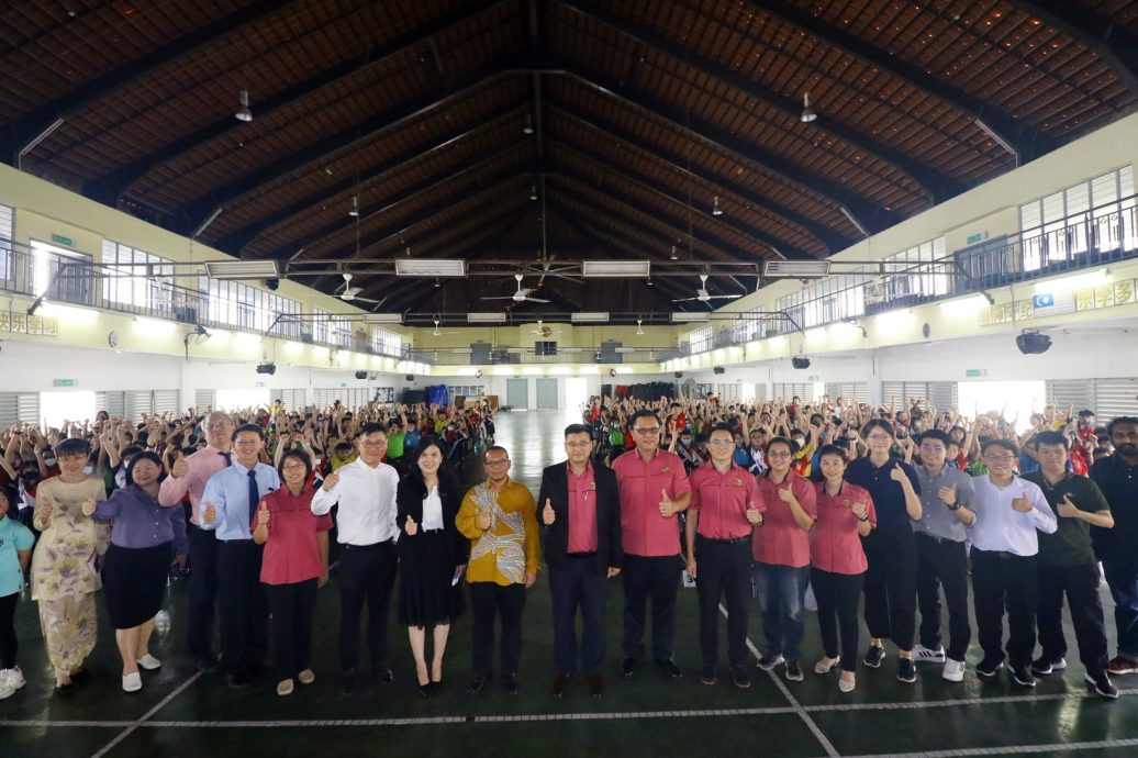 （已签发）柔：全国首创在小学实行，工大团队教国光二校学生无人机