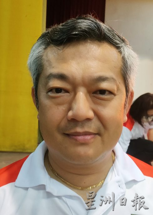 (已签发)柔:古来县华小生下滑229人 非华裔增11人