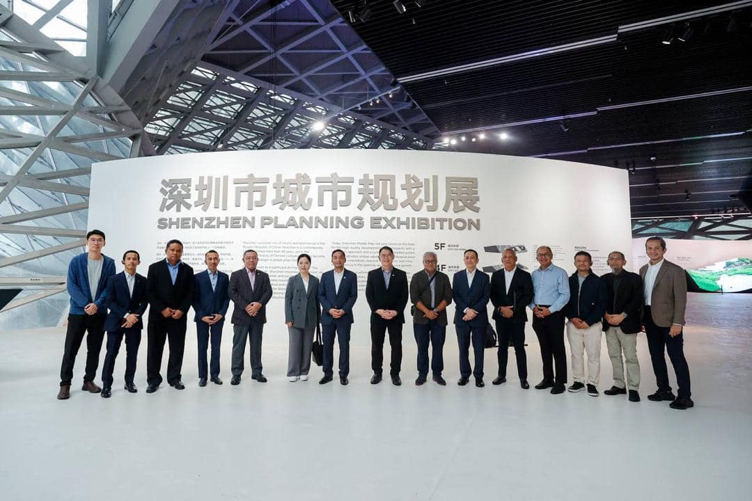 (已签发)柔:柔大臣率团参观深圳当代艺术博物馆和城市展览馆