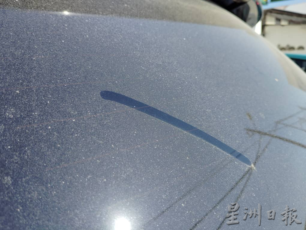 （已签发）柔：民生特工队：铺路工程导致“尘埃弥漫” 商民盼当局加快速度竣工