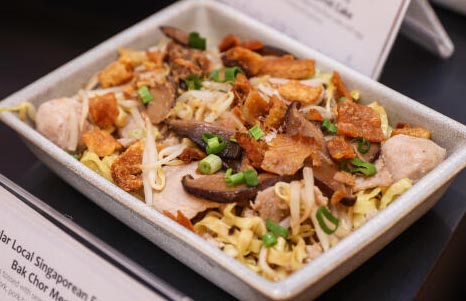 (已签发)柔:狮城二三事:新航优选经济舱,新推出175主食可空中尝肉脞面