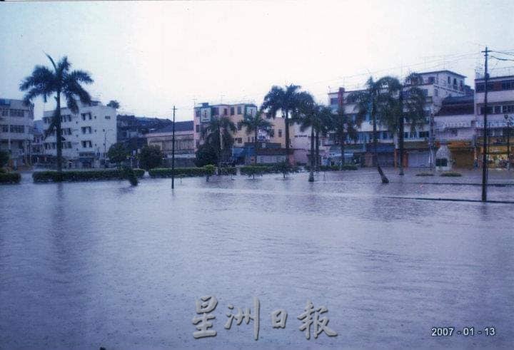 （已签发）柔：这些年那些事（见报日：3月18日）：上世纪巴士业蓬勃带动区域经济  居銮旧巴士站如今繁华退却 