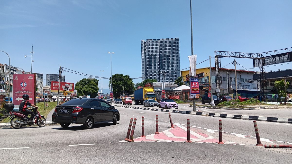 (版2头)大都会/路洞、积水、路线褪色问题,无拉港路3月中进行修复/3图