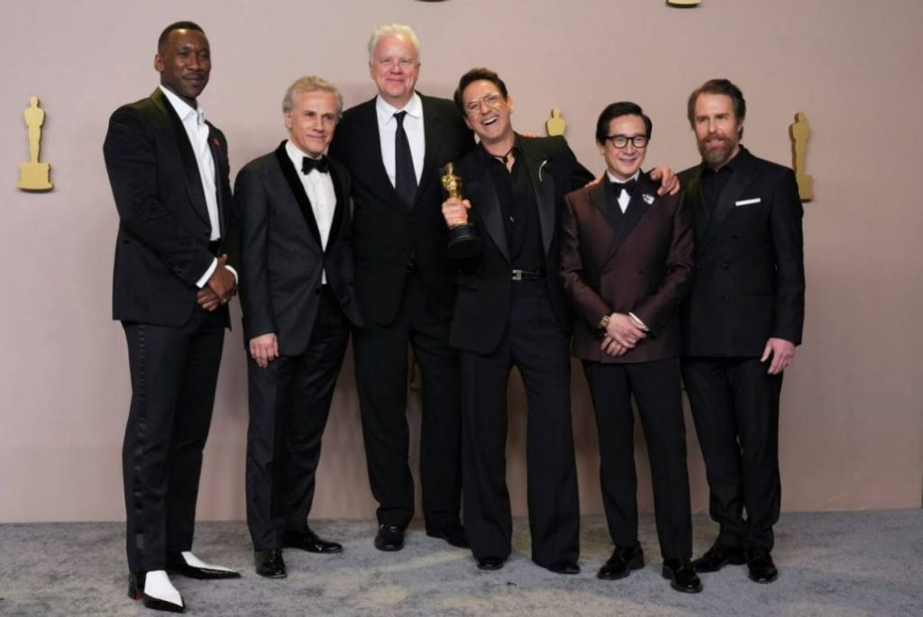 挨轰歧视关继威终发声 小罗拔道尼惹网骂欠道歉