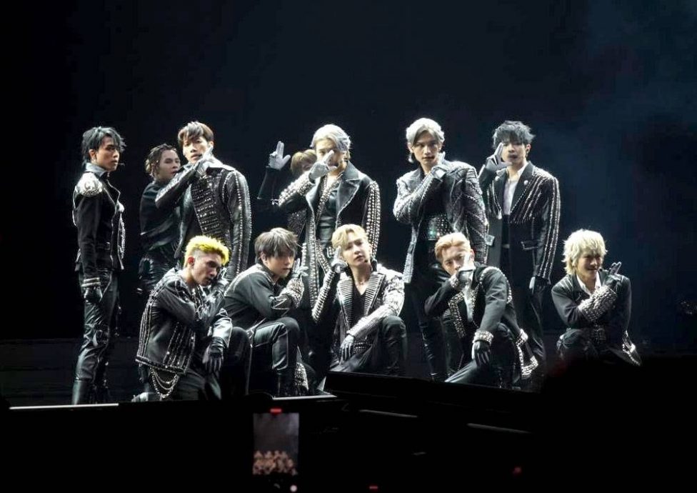 MIRROR大马巡演撞期王菀之  428唱进亚通体育馆