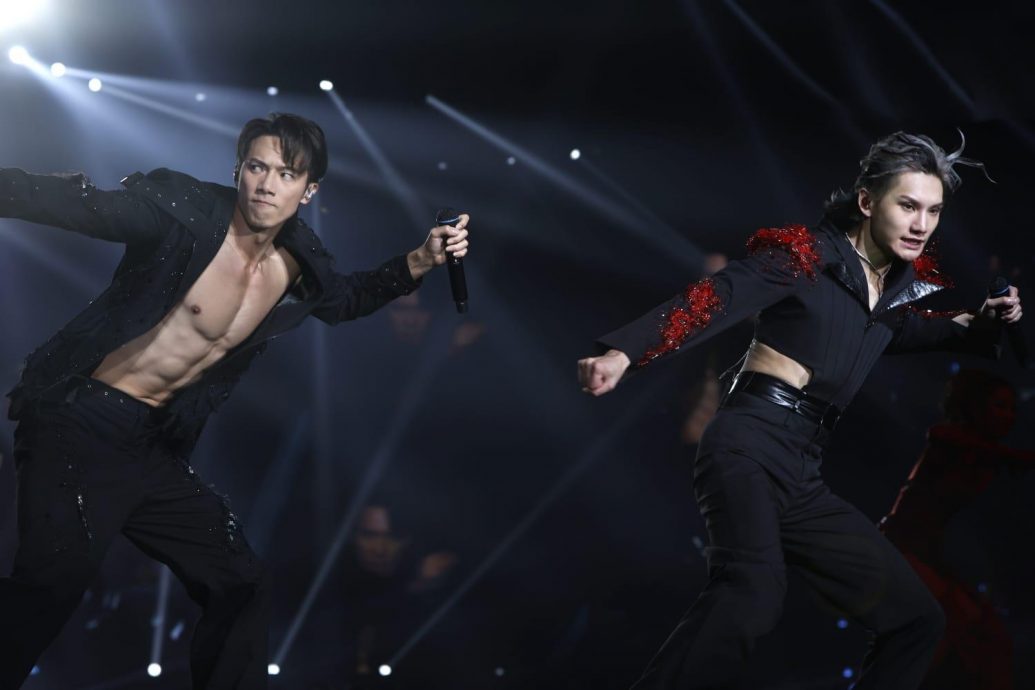 MIRROR大马巡演撞期王菀之  428唱进亚通体育馆