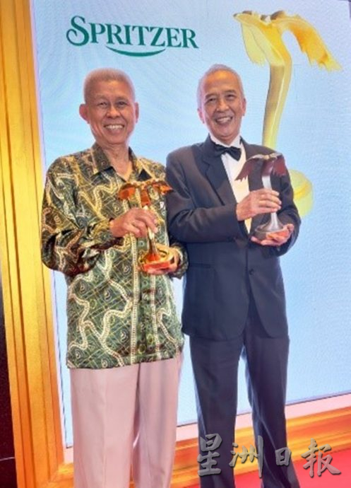 Spritzer夺布特拉品牌双料奖项