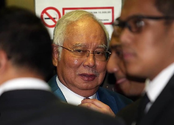 SRC洗钱案纳吉申请撤3 控状未有决定 控方:传召25证人出庭