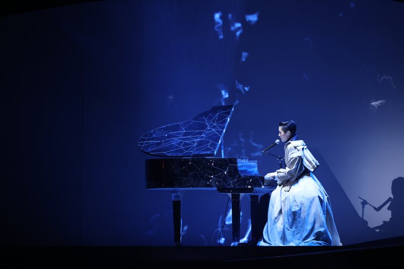 4大玉女歌手罕见同框 梁咏琪攻蛋暖哭粉丝