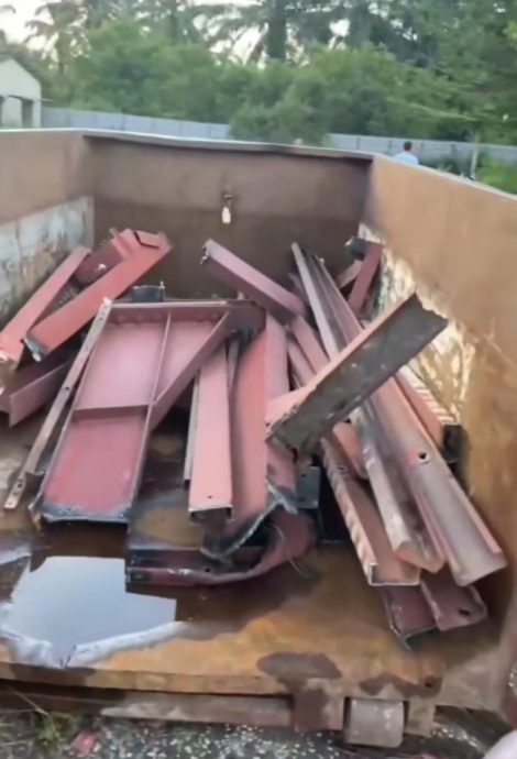 5男闯宰猪场偷铁 场主捉到3人