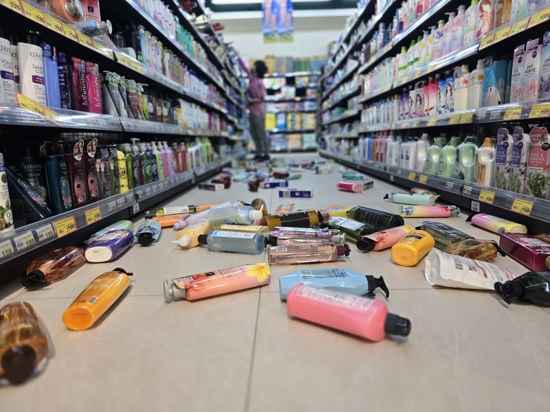 7.2强震 专家:相当32颗原子弹