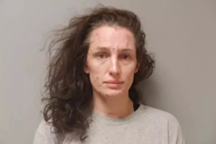 7岁儿睡过头错过巴士 妈妈逼他走8里路上学