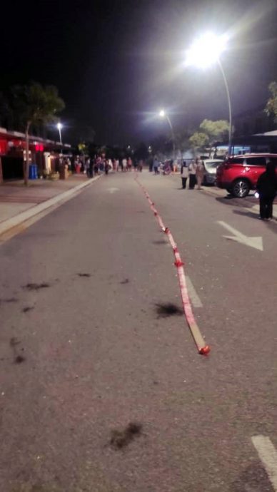 9/4必下∕暖势力/#MZB365稿-住宅区居民同庆佳节/10图