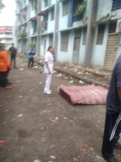 9旬老翁 倒毙近打组屋后巷