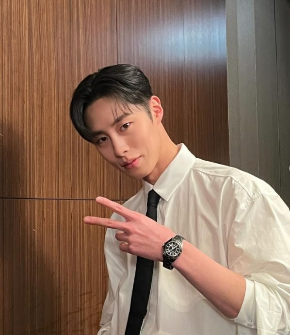 挡不住恶评回归同事身分 Karina分手李宰旭