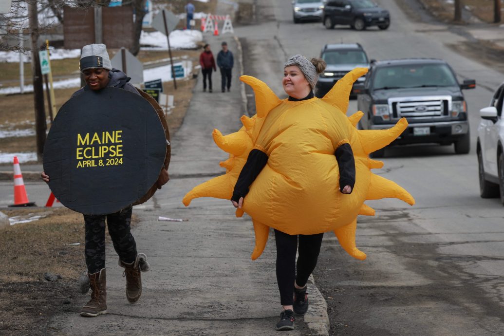 “追日族”理由千百种 有人为缅怀已故女儿