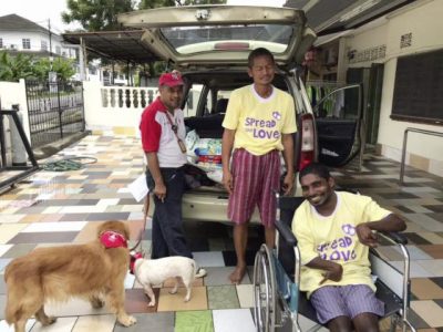 【人与动物的陪伴关系/03】狗医生出动,为残障中心传送欢乐