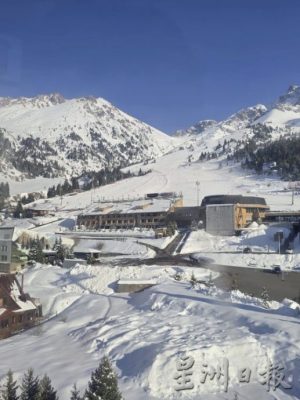 【哈萨克斯坦】阿拉木图──被雪山环绕的苹果之城