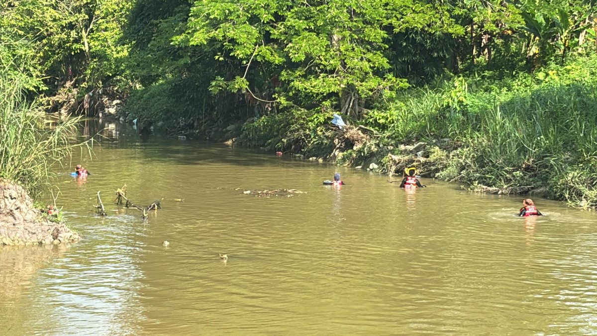 一家五口河边垂钓遇急流酿1死2失踪案·消拯局出动消防犬协助搜寻