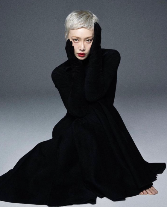  与校暴受害者和解 金赫拉自省认真生活