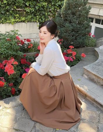 与金牌编剧3度携手 宋慧乔转战广播界？