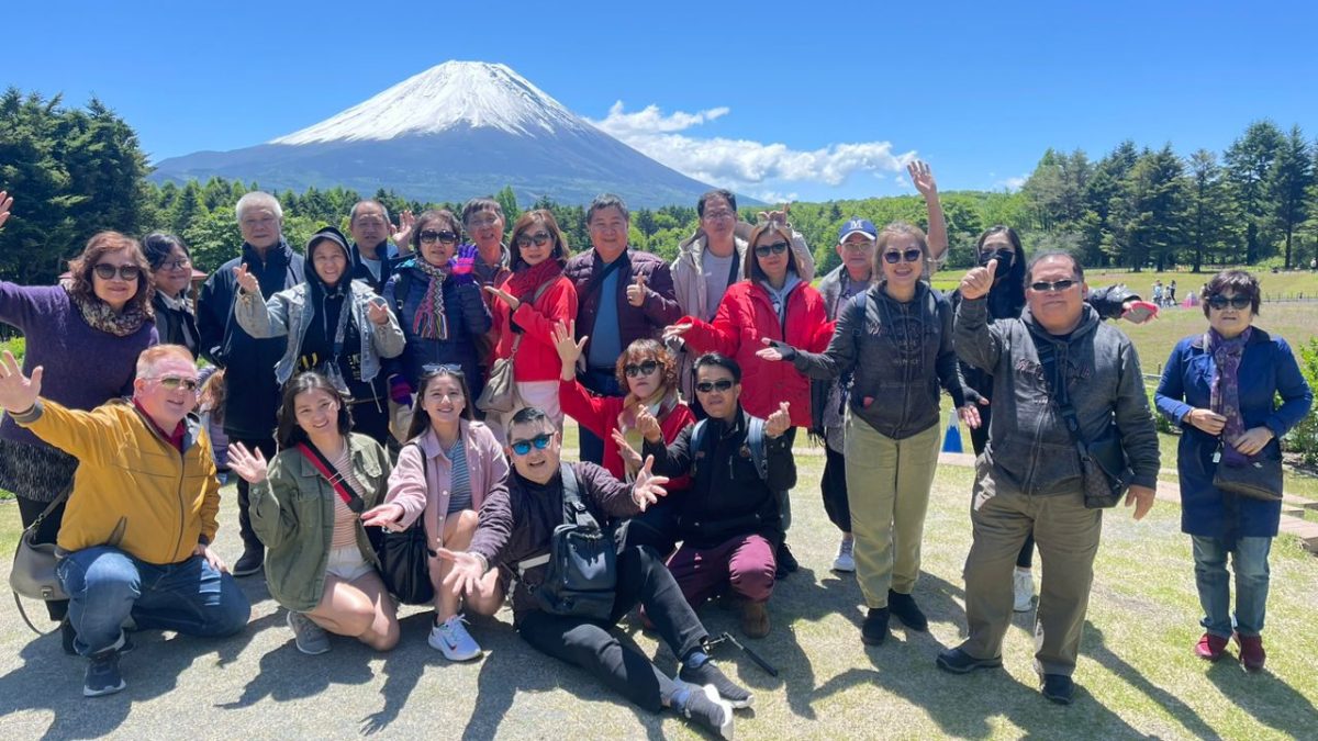 东2:天灾频生,旅游业者指旅游保险是出游必备,以备不时之需。