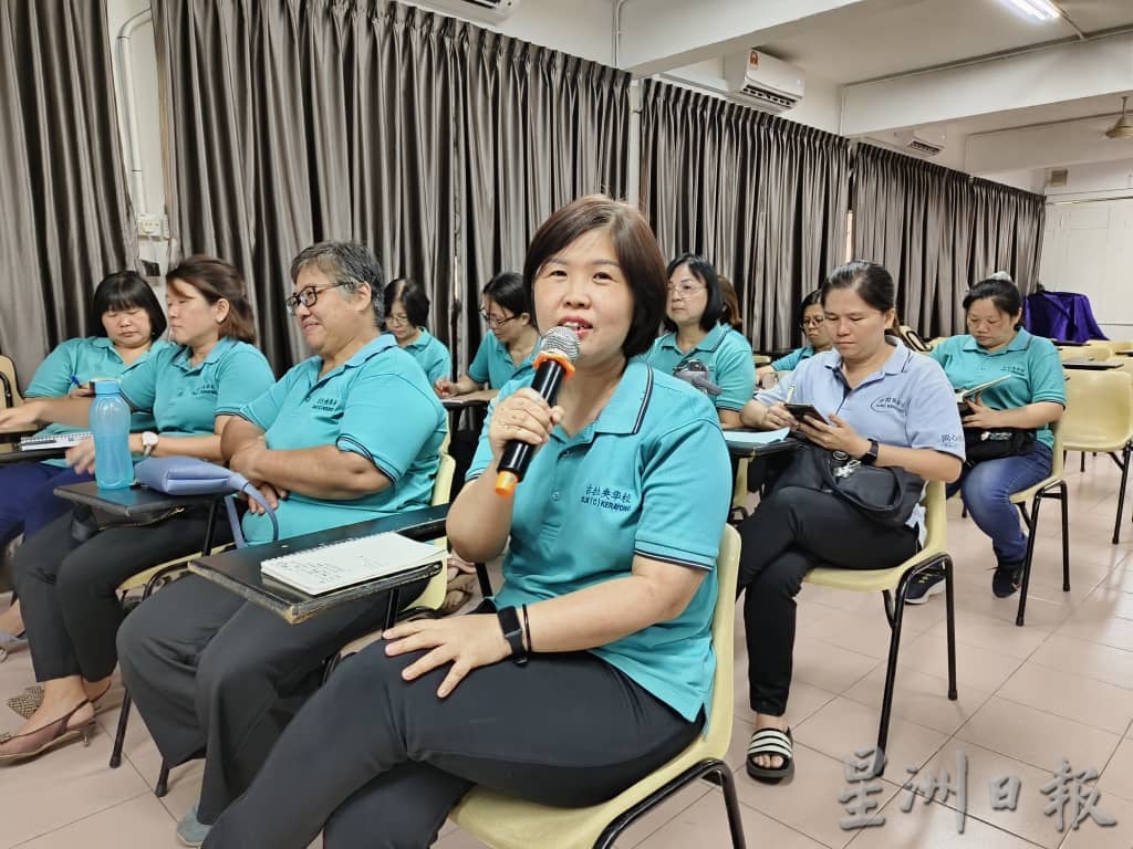 东：吉拉央华小教师心灵讲座